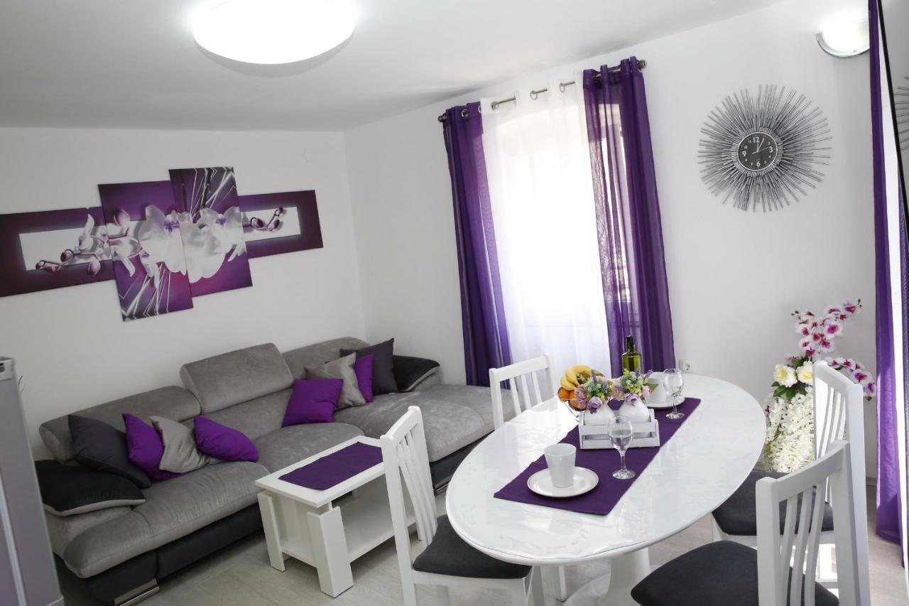 Apartments Stonehouse โวดีเซ ภายนอก รูปภาพ