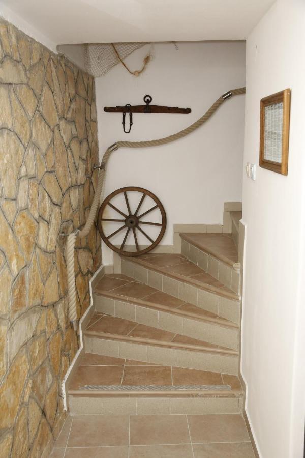 Apartments Stonehouse โวดีเซ ภายนอก รูปภาพ